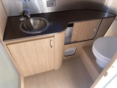 2019 Airstream FLYING CLOUD 23FB photo 23