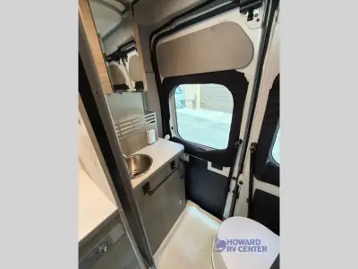 2024 Winnebago Solis Pocket 36B photo 37