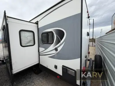 2019 Forest River Vibe Extreme Lite 258RKS photo 5