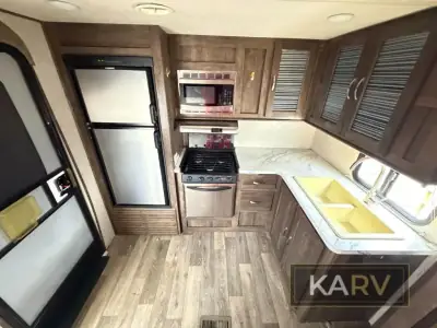 2019 Forest River Vibe Extreme Lite 258RKS photo 9