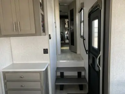 2027 Northwood Mfg ARCTIC FOX NXT 365VS photo 22