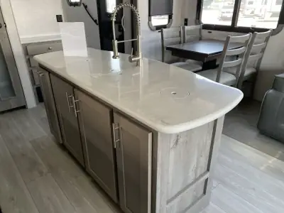 2027 Northwood Mfg ARCTIC FOX NXT 365VS photo 16