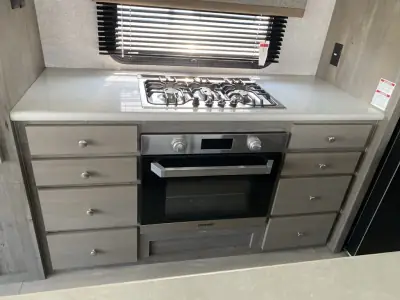 2027 Northwood Mfg ARCTIC FOX NXT 365VS photo 14