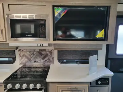 2026 Northwood Mfg ARCTIC FOX NXT 27SX photo 13