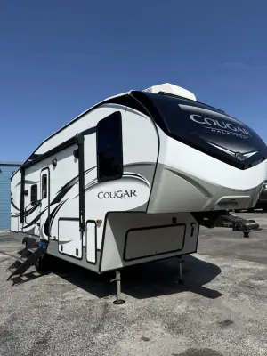 2021 Keystone COUGAR 25RES HALF TON photo 2
