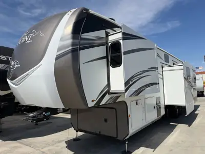 2020 Jayco NORTHPOINT 377RLBH photo 3