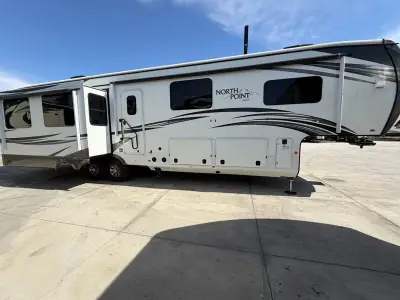 2020 Jayco NORTHPOINT 377RLBH photo 4