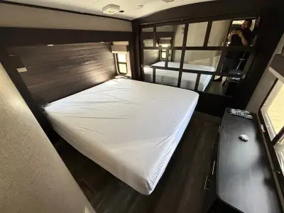 2020 Jayco NORTHPOINT 377RLBH photo 39