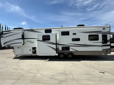 2020 Jayco NORTHPOINT 377RLBH photo 7