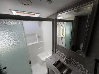 2020 Jayco NORTHPOINT 377RLBH photo 37
