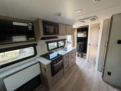 2026 Forest River Rockwood MINI LITE 2205S photo 6