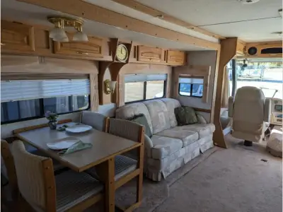 1998 Georgie Boy Cruise Master 3515 photo 12