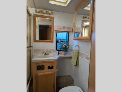 1998 Georgie Boy Cruise Master 3515 photo 17