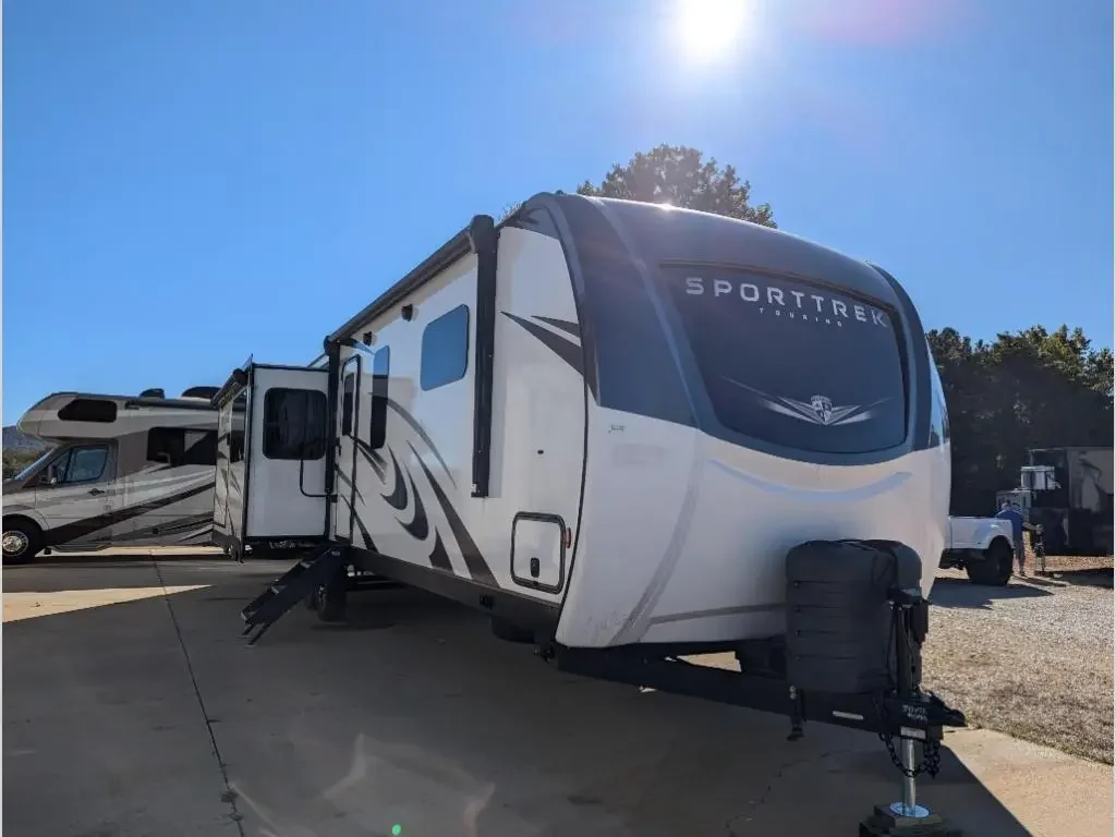 2024 Venture SportTrek Touring Edition STT343VIK exterior