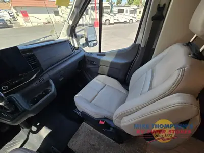 2024 Thor Motor Coach Gemini AWD photo 9