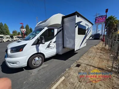 2024 Thor Motor Coach Gemini AWD photo 3