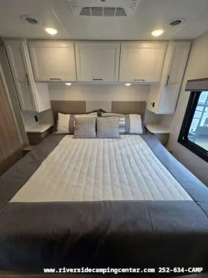 2027 Thor Motor Coach Luminate MM30 photo 37