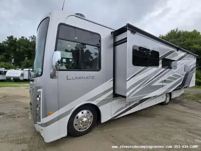 2027 Thor Motor Coach Luminate MM30 photo 3