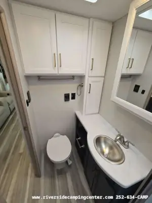 2027 Thor Motor Coach Luminate MM30 photo 44
