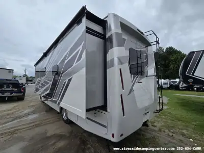 2027 Thor Motor Coach Luminate MM30 photo 4