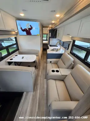 2027 Thor Motor Coach Luminate MM30 photo 57