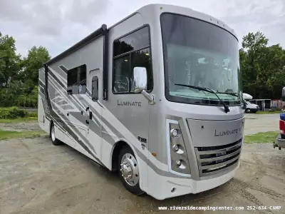 2027 Thor Motor Coach Luminate MM30