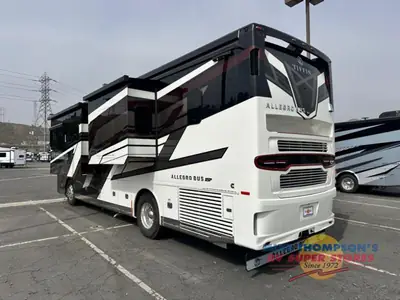 2025 Tiffin Motorhomes Allegro Bus photo 2