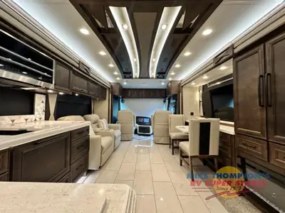 2025 Tiffin Motorhomes Allegro Bus photo 13