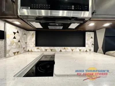 2025 Tiffin Motorhomes Allegro Bus photo 16