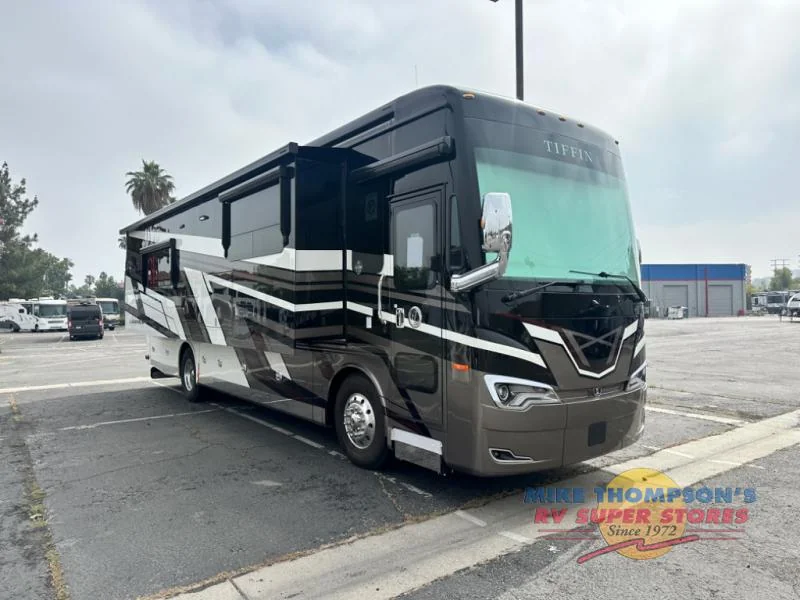 2025 Tiffin Motorhomes Allegro Bus exterior