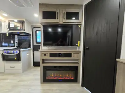 2026 Palomino SOLAIRE 2300FKBS photo 24
