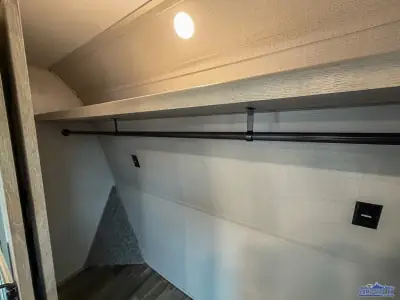 2021 Keystone Alpine 3220RL photo 31