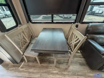 2021 Keystone Alpine 3220RL photo 12