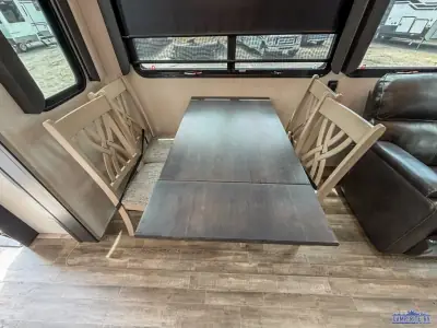 2021 Keystone Alpine 3220RL photo 11