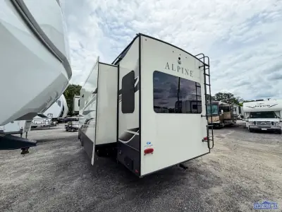 2021 Keystone Alpine 3220RL photo 4