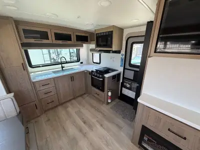 2027 Forest River Rockwood MINILITE 2506FK photo 18