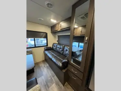 2018 Forest River Wildwood X-Lite 191RDXL photo 23