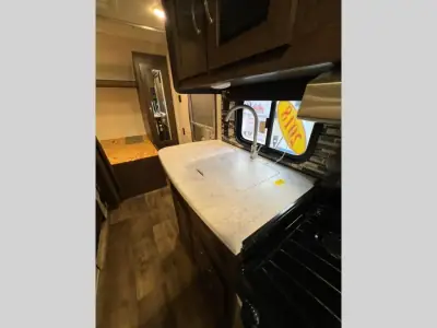 2018 Forest River Wildwood X-Lite 191RDXL photo 19