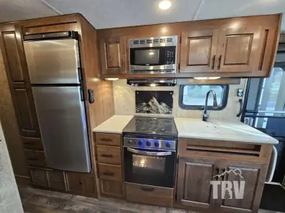 2022 Outdoors Timber Ridge Titanium Series 24RLS photo 8