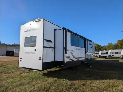 2026 Forest River Sandpiper 3800RK photo 5