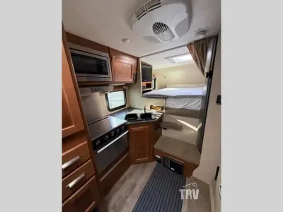 2020 Lance Lance Truck Campers 855S photo 6