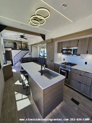 2026 Forest River Salem Salem Villa Grand 42ICE photo 5