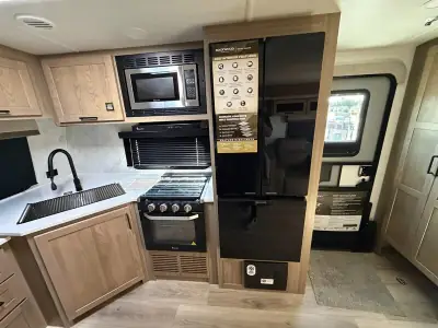 2027 Forest River ULTRALITE 2608BS Rockwood photo 21