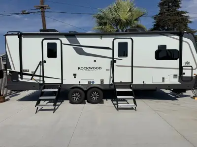 2027 Forest River ULTRALITE 2608BS Rockwood photo 4