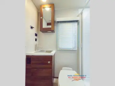 2025 Winnebago Navion photo 21
