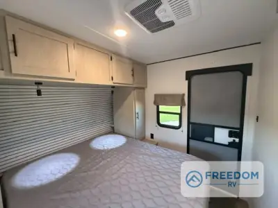 2026 Coachmen Northern Spirit DLX 5330BH photo 45