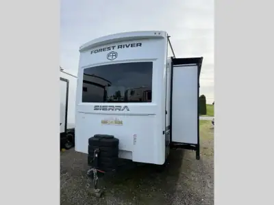 2026 Forest River Sierra Destination Trailers 422FKL photo 4
