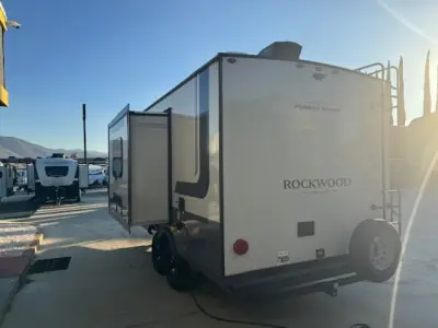 2026 Forest River ROCKWOOD MINI LITE 2109S photo 5