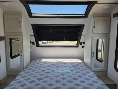 2027 Coachmen American Spirit Ultra Lite 2353RB photo 16