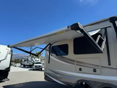 2020 Jayco Pinnacle 37MDQS photo 9